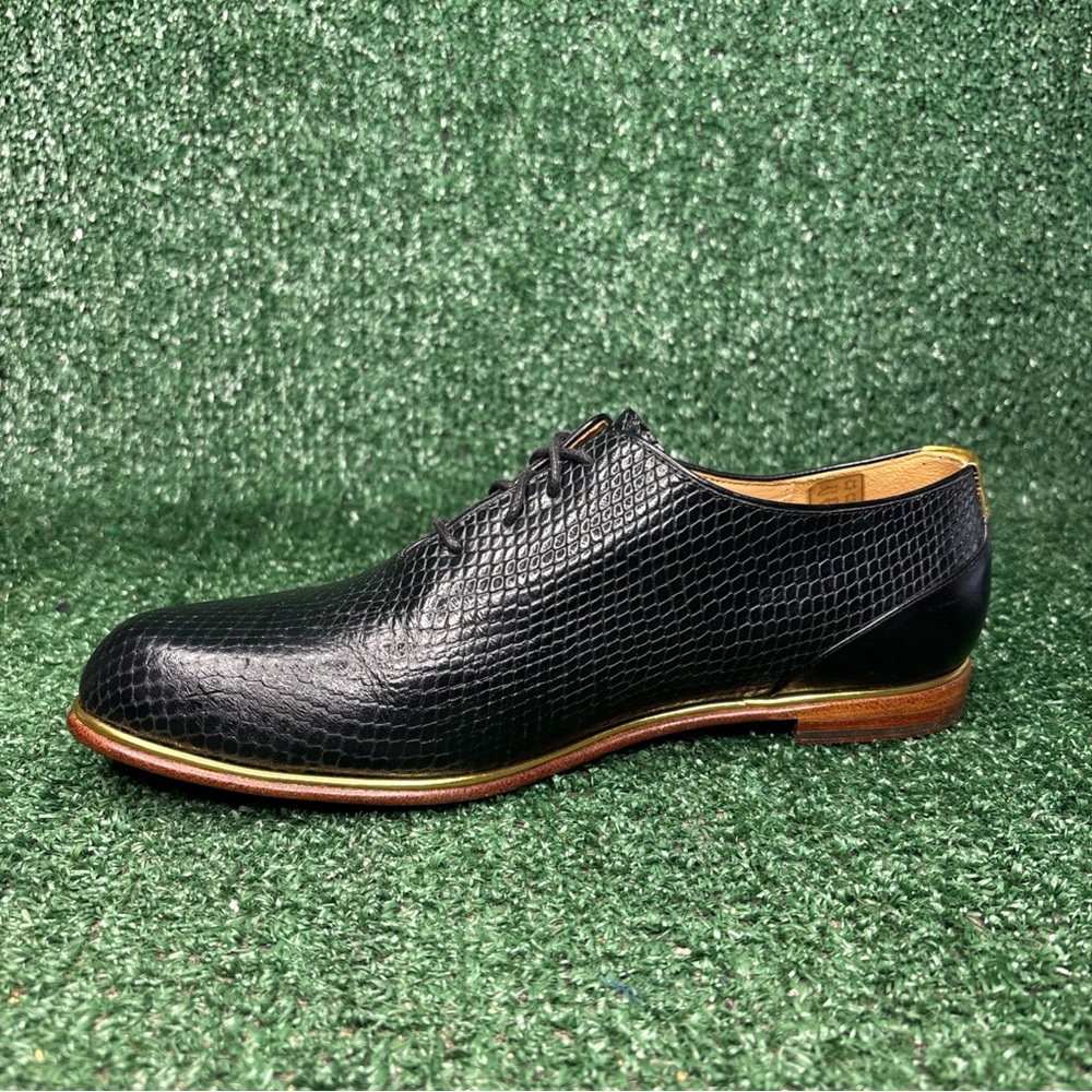 John Fluevog Black Textured Leather Lace-Up Heels - Picture 7 of 12